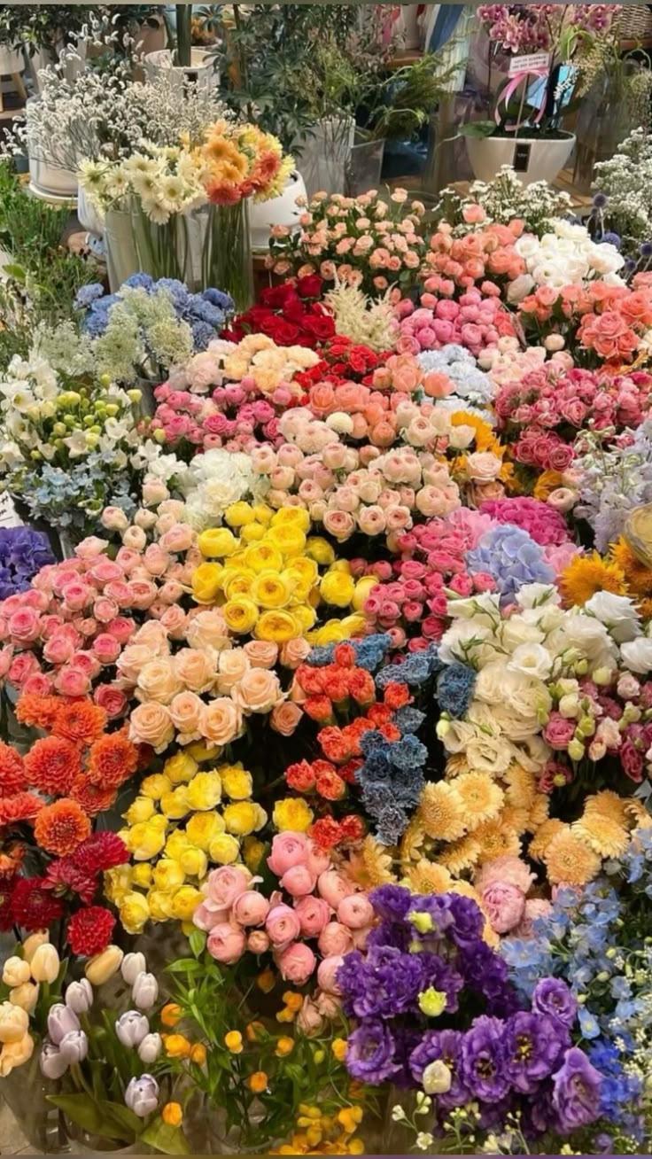 BridgeCorridorLane workshop space where corporate flower arrangements are designed and prepared for business delivery